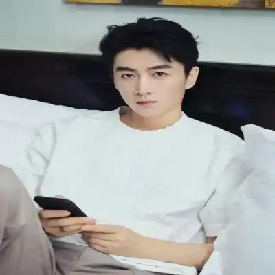 贺军云